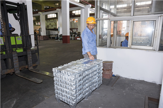 準確計量-公司全部計量設(shè)備每年都由市級計量部門進行校對頻證，真正做到公平合理。